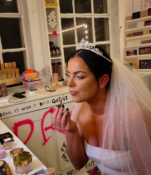 learn bridal makeup learn your own bridal makeup 121 lessons accredited courses leicester makeup academy
