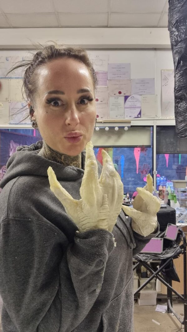 prosthetic alien gloves