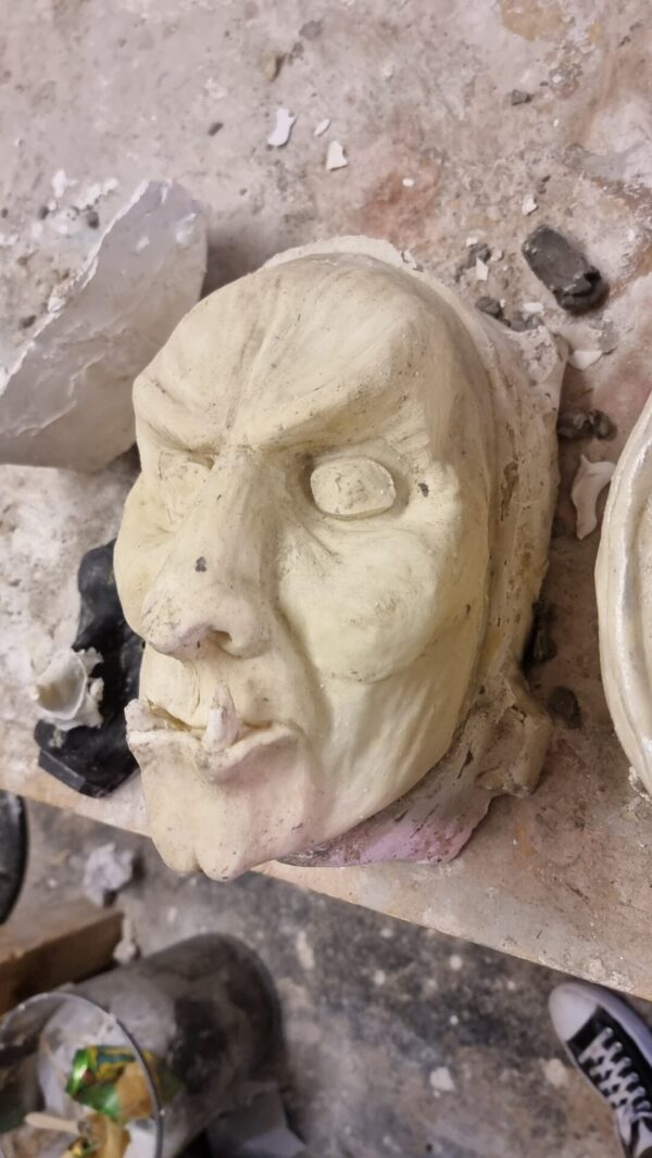 Beast face foam latex - Image 3