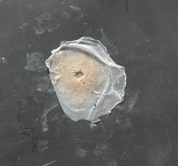 Cracked silicone pieces - Image 9