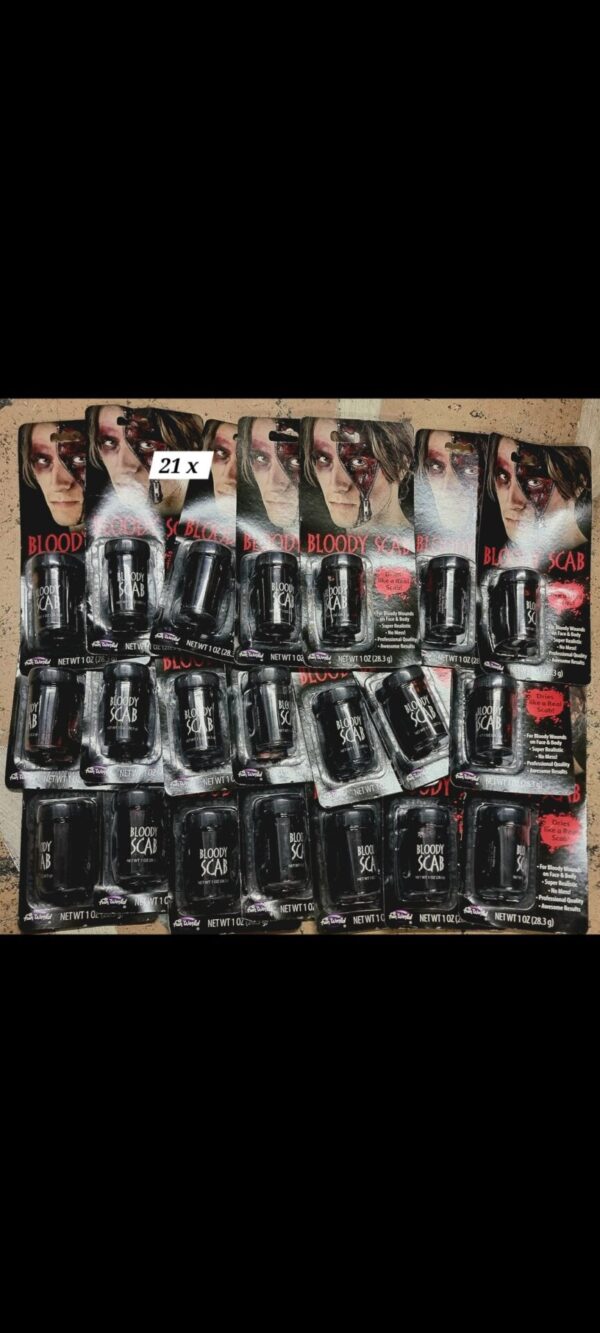 Faux blood makeup supplies - Image 2