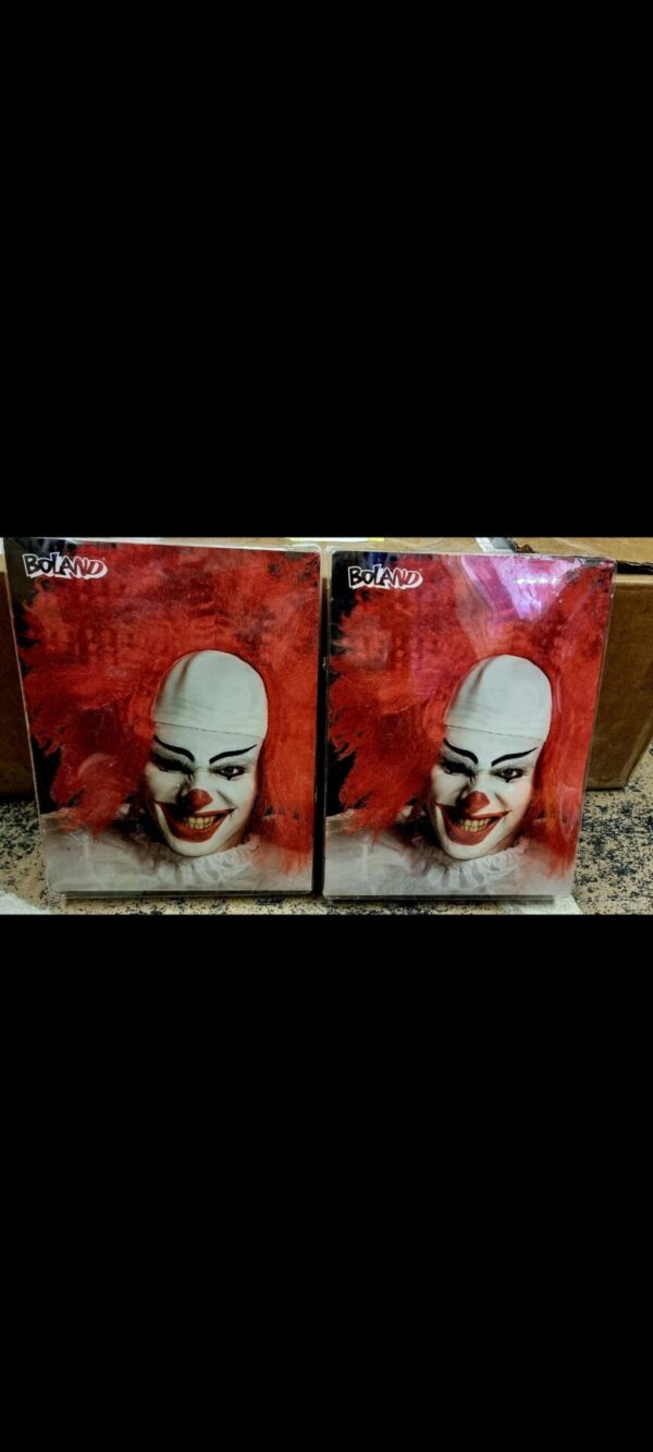 Classic red clown wig